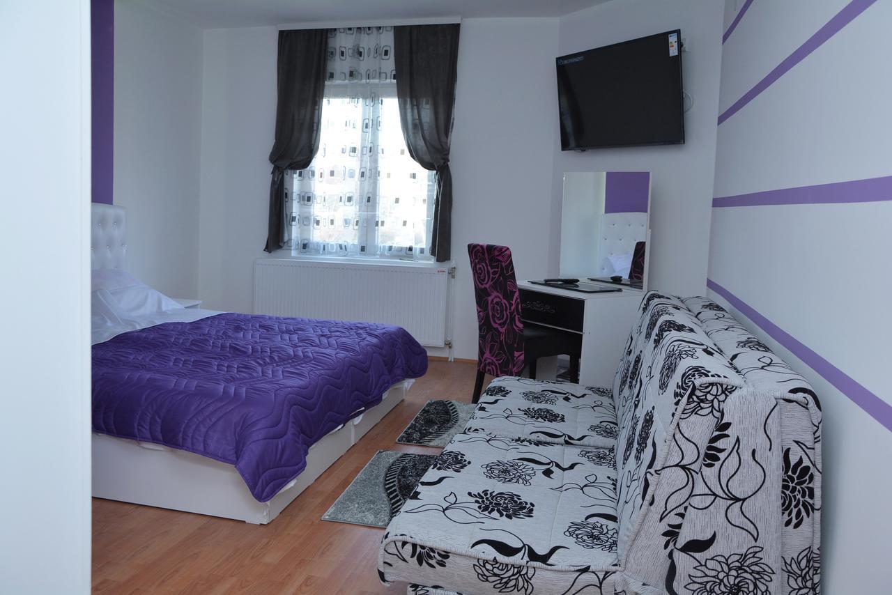 Prenociste Bojan 017 Bed & Breakfast Vranje Exterior photo