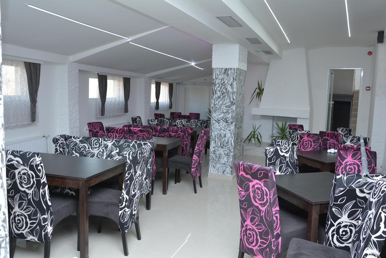 Prenociste Bojan 017 Bed & Breakfast Vranje Exterior photo