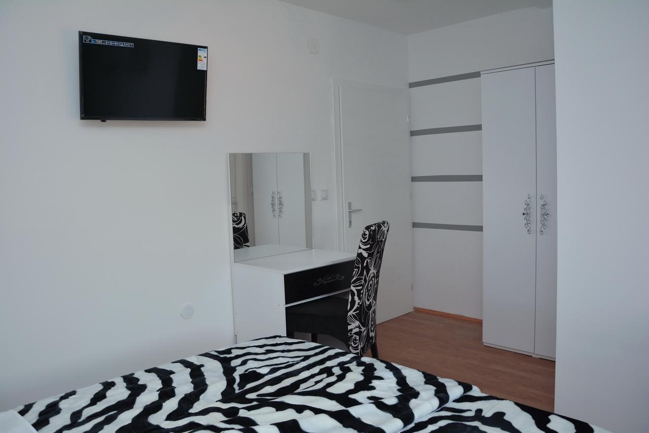 Prenociste Bojan 017 Bed & Breakfast Vranje Exterior photo