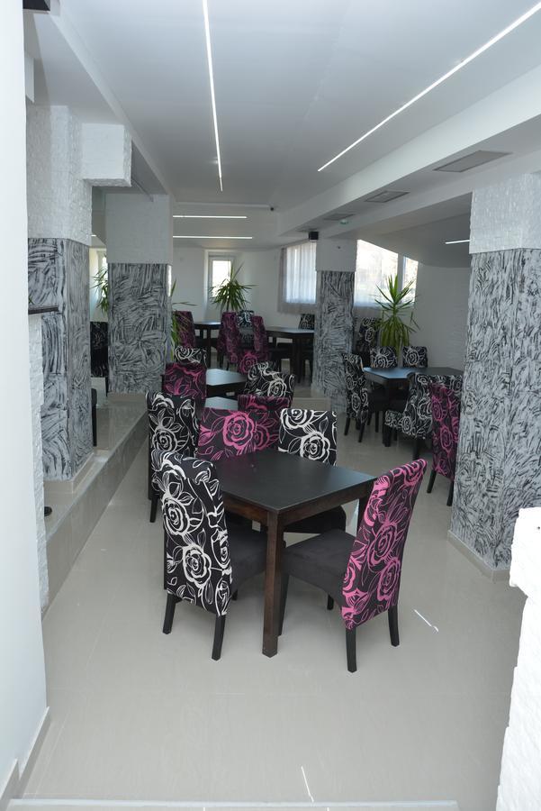 Prenociste Bojan 017 Bed & Breakfast Vranje Exterior photo