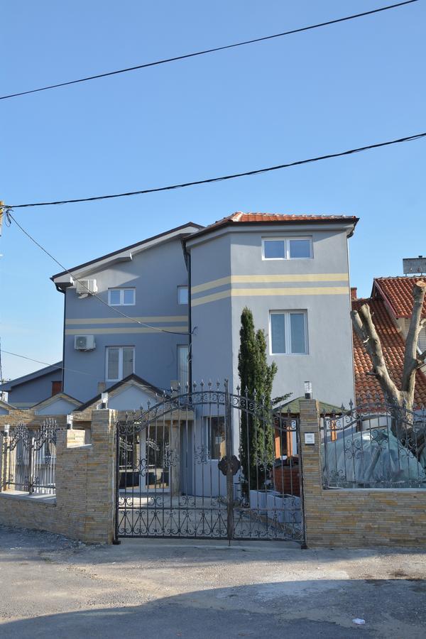Prenociste Bojan 017 Bed & Breakfast Vranje Exterior photo