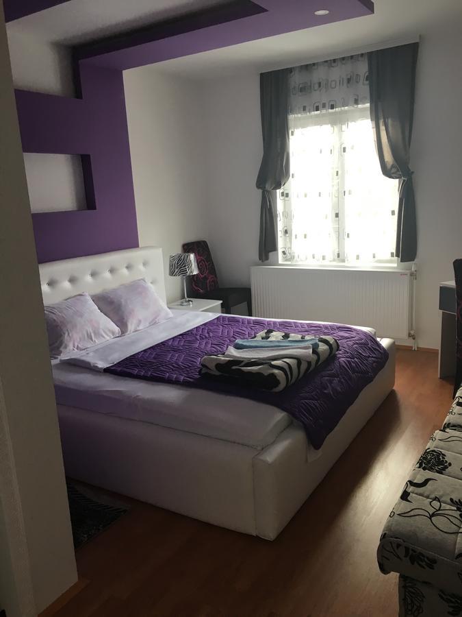Prenociste Bojan 017 Bed & Breakfast Vranje Exterior photo